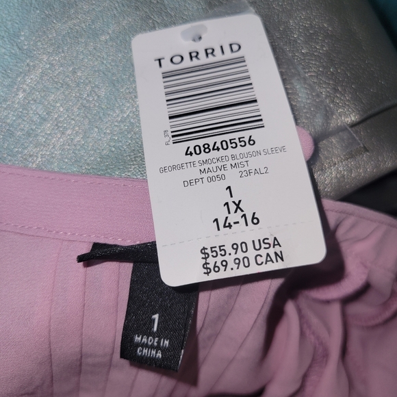 NWT TORRID Georgette Smocked Blouse - Picture 4 of 11